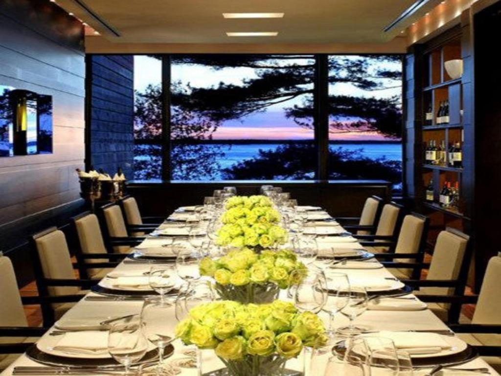 Taboo Muskoka Hotel Gravenhurst Bagian luar foto