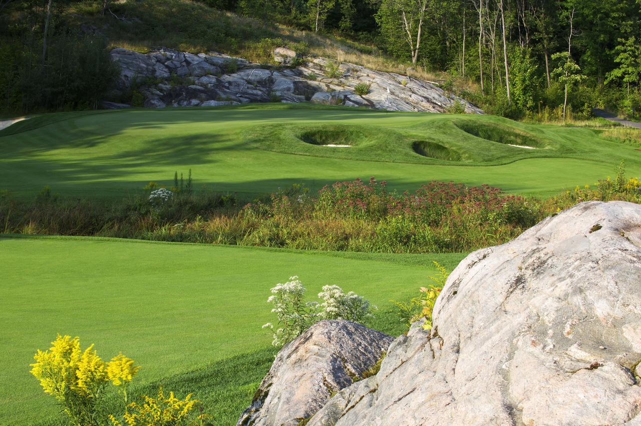 Taboo Muskoka Hotel Gravenhurst Bagian luar foto