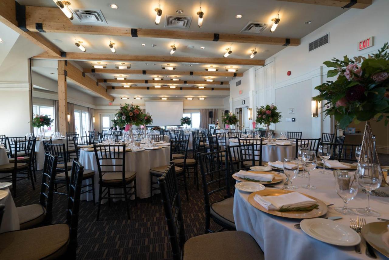 Taboo Muskoka Hotel Gravenhurst Bagian luar foto