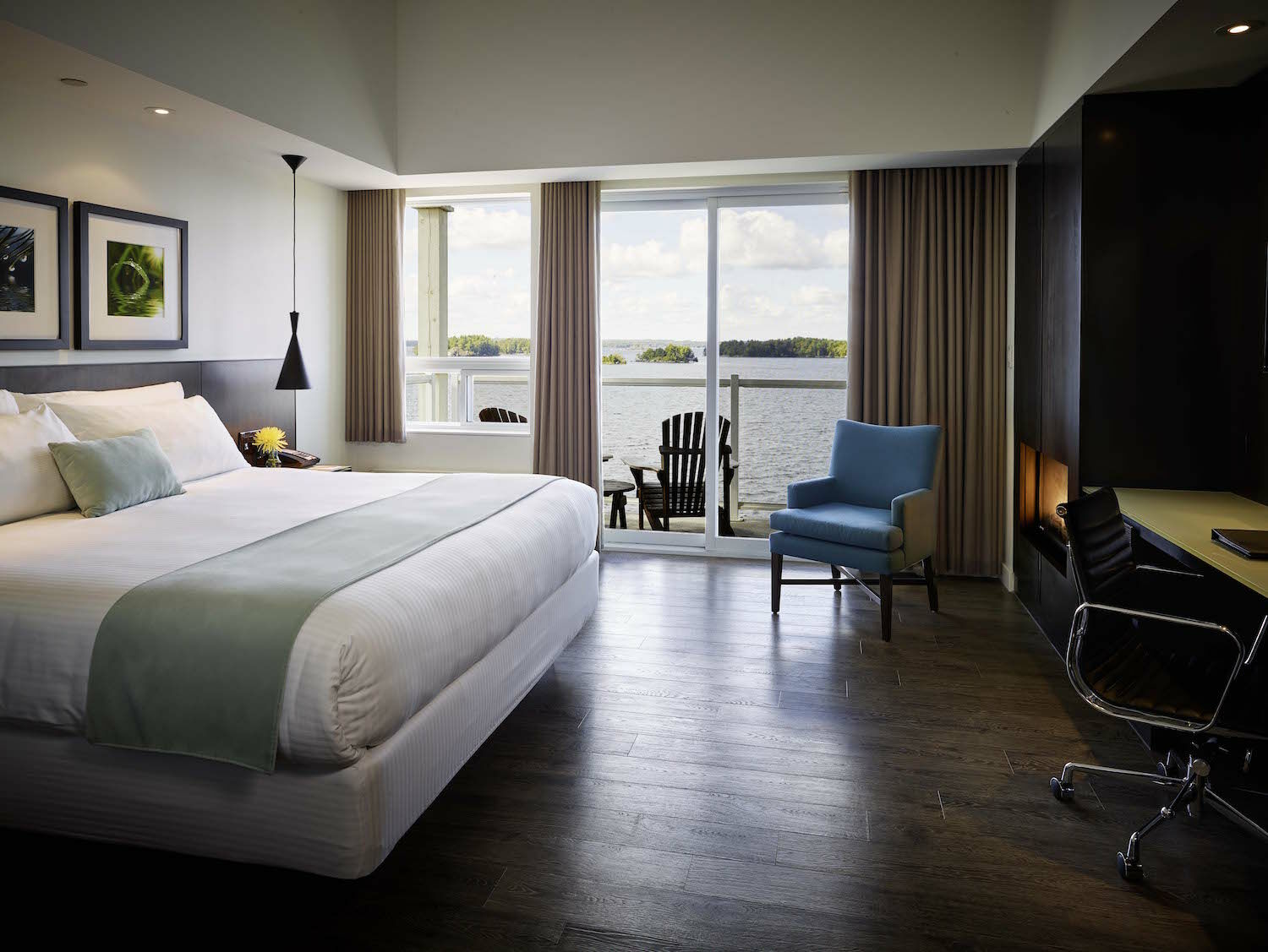 Taboo Muskoka Hotel Gravenhurst Bagian luar foto